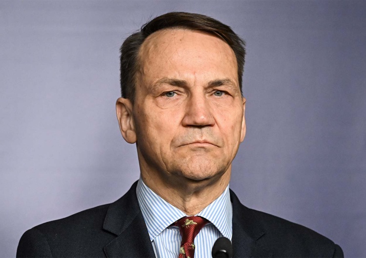 Radosław Sikorski Napięcie w Koalicji Obywatelskiej przed prawyborami. Zaskakujące doniesienia