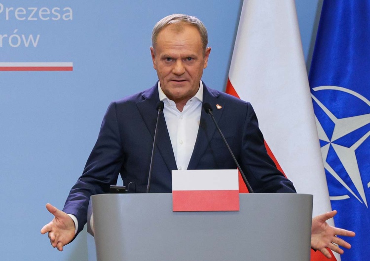 Donald Tusk Donald Tusk przeprowadza 