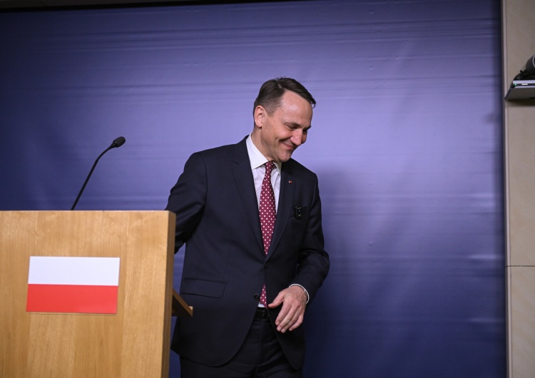 Radosław Sikorski Monika Rutke zadała Radosławowi Sikorskiemu pytanie o umowę UE - Mercosur. Czy rząd ma w tej sprawie jakieś stanowisko?