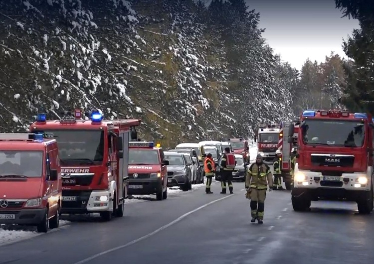 Straż pożarna w mieście Vogelsang Niemcy: płonie ośrodek dla imigrantów. Trwa akcja służb 