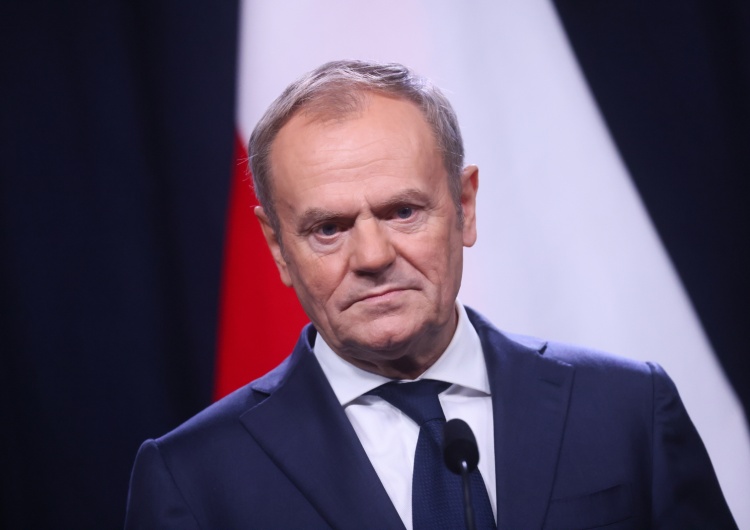 Donald Tusk Samuel Pereira: Nowe szaty Donalda Tuska