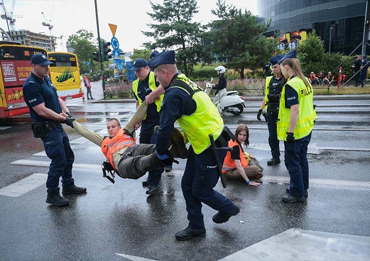 Aktywiści Ostatniego Pokolenia w Warszawie Tusk 