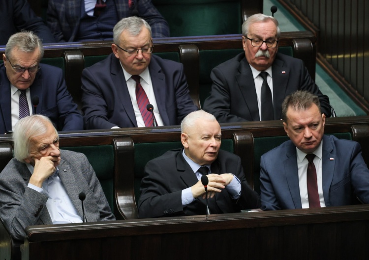 Prezes PiS Jarosław Kaczyński w Sejmie Komisja regulaminowa podjęła decyzję. Chodzi o Jarosława Kaczyńskiego