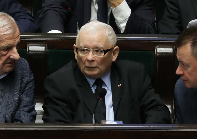 Prezes PiS Jarosław Kaczyński w Sejmie Jarosław Kaczyński bez immunitetu. Jest pierwsza reakcja szefa PiS