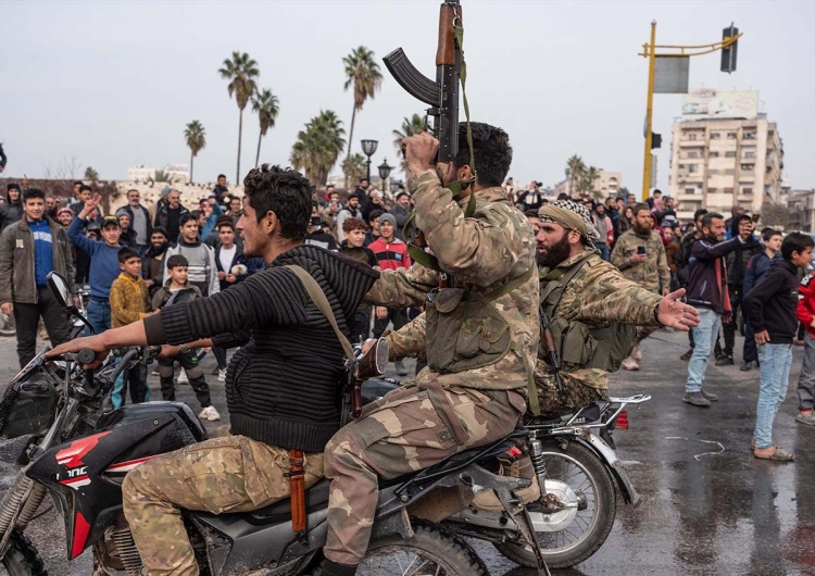 Telewizja CNN twierdzi, że prezydent Syrii Baszszar al-Asad uciekł z Damaszku CNN: Prezydent Syrii Baszszar al-Asad uciekł z Damaszku