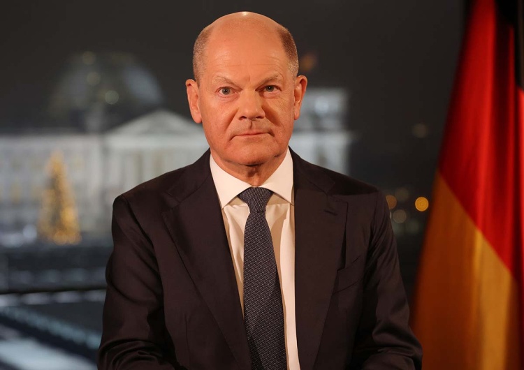 Kanclerz Olaf Scholz Scholz zwrócił się po polsku do Tuska: 