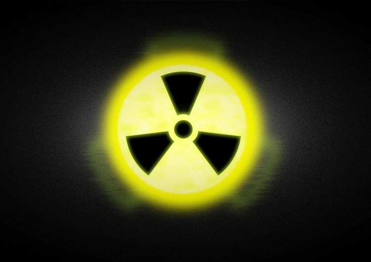 Symbol energii atomowej. Ilustracja poglądowa Wojenka atomowa Rosja – Niemcy – Turcja