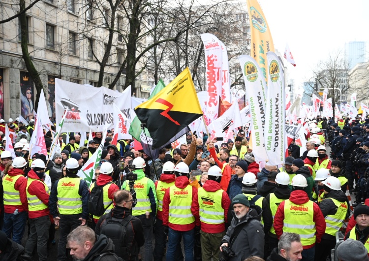  Wielki protest Solidarności w Warszawie. Zobacz fotorelację z demonstracji!