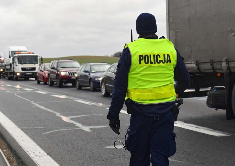  Wirus pryszczycy tuż przy granicy z Polską. Będą kontrole na drogach