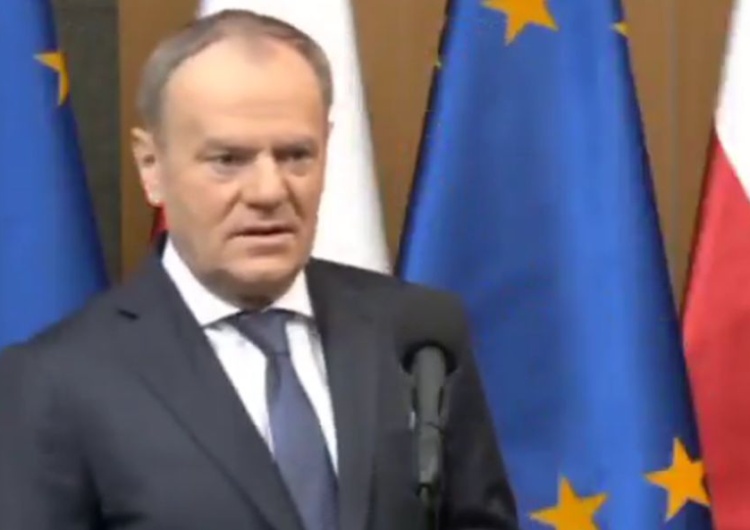 Donald Tusk Tusk ucieka przed dziennikarzami. W sieci zawrzało