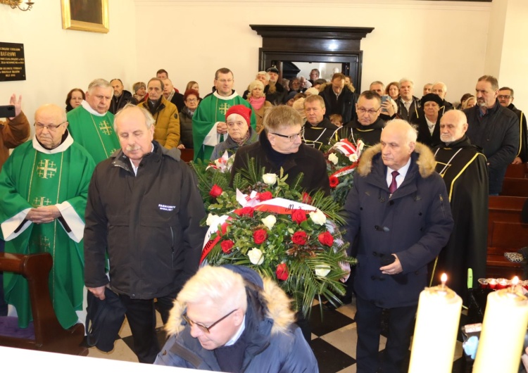 Pielgrzymka Ludzi Pracy do Czernej Za nami Pielgrzymka Ludzi Pracy do Sanktuarium Matki Bożej Szkaplerznej w Czernej