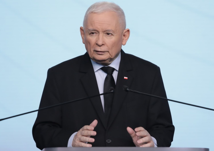 Prezes PiS Jarosław Kaczyński PiS zyskuje na sile. Jest najnowszy sondaż