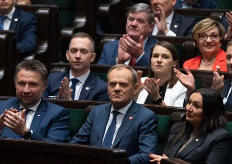 Premier Donald Tusk Powodzianie płacą nawet 4000 zł za prąd? 