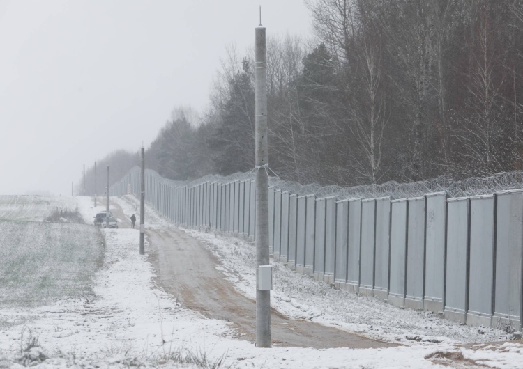 Zapora na granicy z Białorusią Straż Graniczna: Zakończył się montaż zapory elektronicznej na rzekach przy granicy z Białorusią