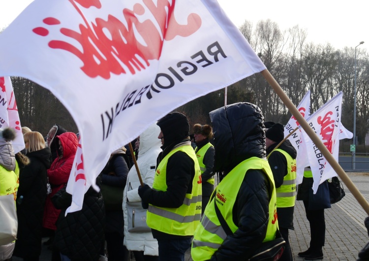 Pikieta pracowników Plati Pikieta pracowników Plati Polska