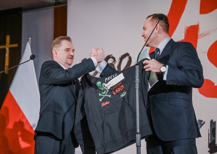 Piotr Duda i Karol Nawrocki Karol Nawrocki podpisał umowę programową z NSZZ Solidarność. Zobacz naszą fotorelację