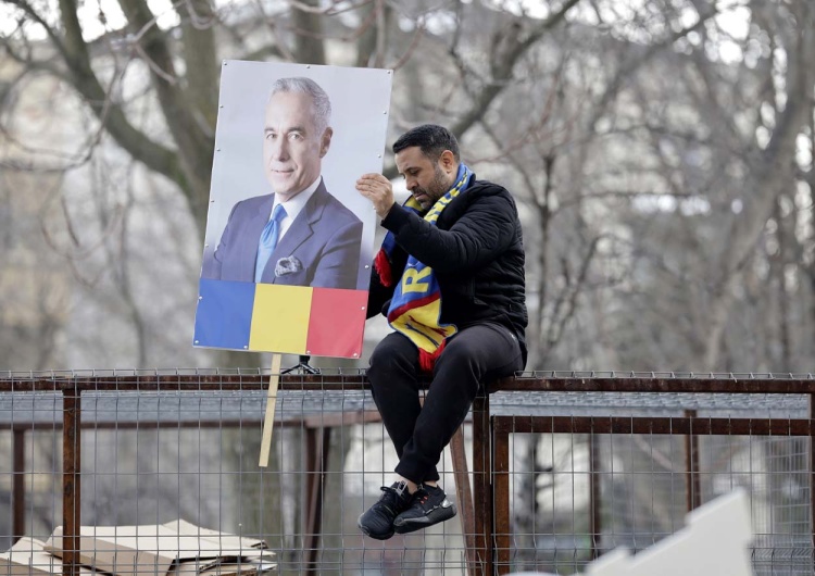 Calin Georgescu został w środę aresztowany Zwycięzca I tury unieważnionych wyborów w Rumunii aresztowany. 