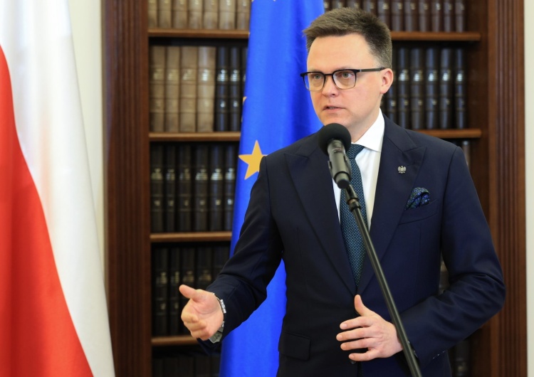 Marszałek Sejmu Szymon Hołownia Do komisji etyki poselskiej wpłynął wniosek o ukaranie Marszałka Sejmu