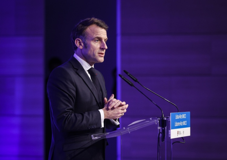 Emmanuel Macron Tȟašúŋke Witkó: Marsowe marzenia francuskiego kogucika