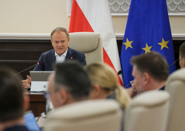 Donald Tusk Transporty z Jasionki stanęły. Jest reakcja na decyzję USA