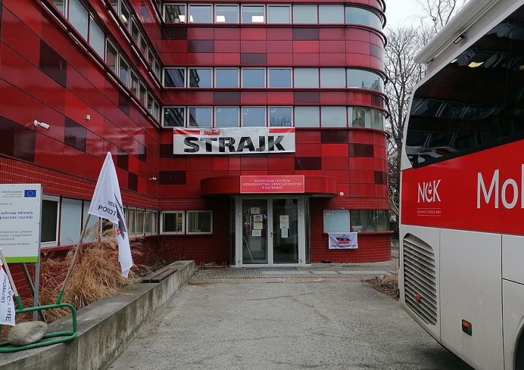 Raciborskie Regionalne Centrum Krwiodawstwa i Krwiolecznictwa Solidarność protestuje w raciborskim Regionalnym Centrum Krwiodawstwa i Krwiolecznictwa