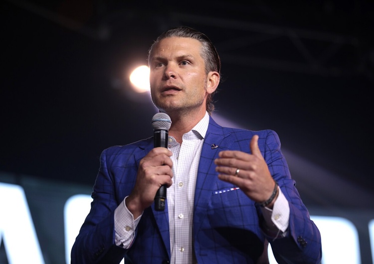 Sekretarz obrony USA Pete Hegseth USA nie wstrzymują operacji cybernetycznych przeciw Rosji? Jest odpowiedź Pentagonu