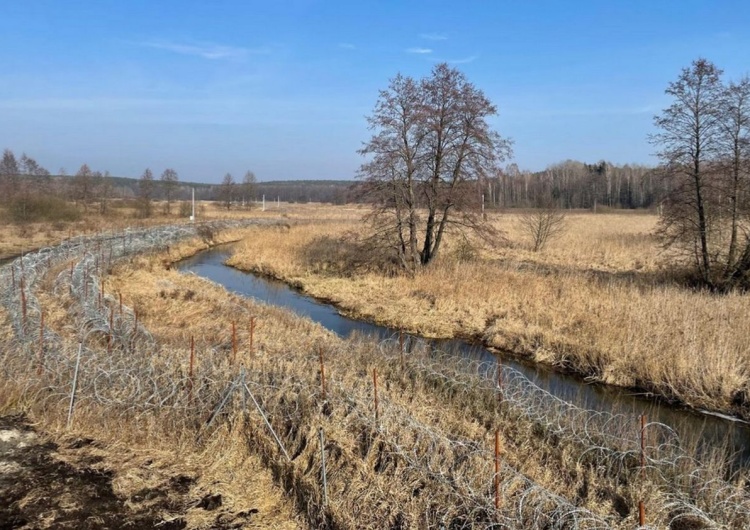 graniczna rzeka 30 imigrantów zatrzymanych na Kanale Augustowskim. Płynęli pontonem