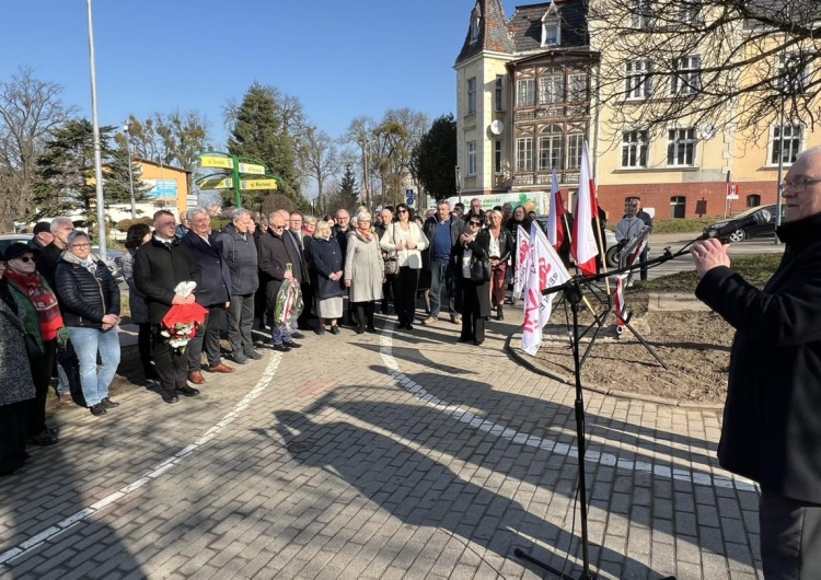 Skwer przy ulicy Mostowej w Kwidzynie Skwer w Kwidzynie im. Jerzego Kosacza. Inicjatywa elbląskiej 