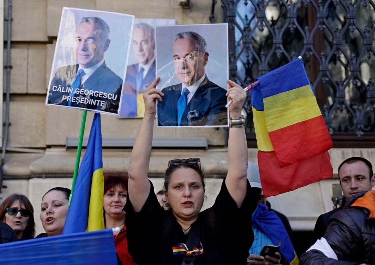 Protest w Bukareszcie po decyzji ws. Calina Georgescu Chaos w Rumunii po decyzji ws. Georgescu. Prawicowy polityk nie składa broni