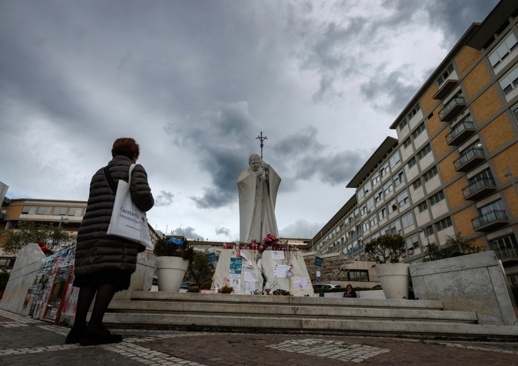 Poliklinika Gemelli Papież Franciszek w szpitalu. Jest nowy komunikat