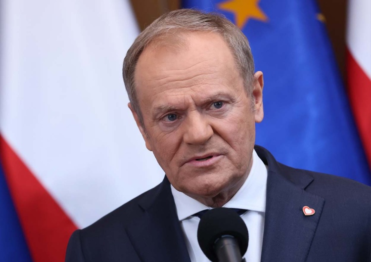 Donald Tusk Tusk ma problem. Jest nowy sondaż partyjny