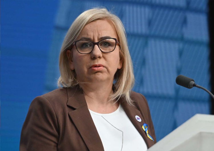 Minister klimatu i środowiska Paulina Hennig-Kloska Postawią ci wiatrak koło domu? Wraca 