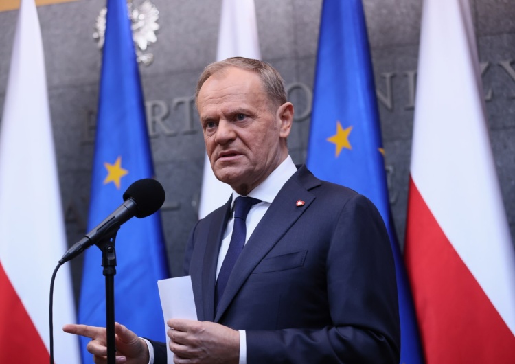 Premier Donald Tusk Niemiecka dziennikarka sugeruje, że Tusk będzie stawiał wiatraki, zamiast budować elektrownie jądrowe