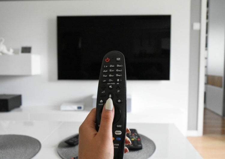 Telewizor / zdjęcie poglądowe  Gratka dla miłośników seriali. Hit lat 90. powraca