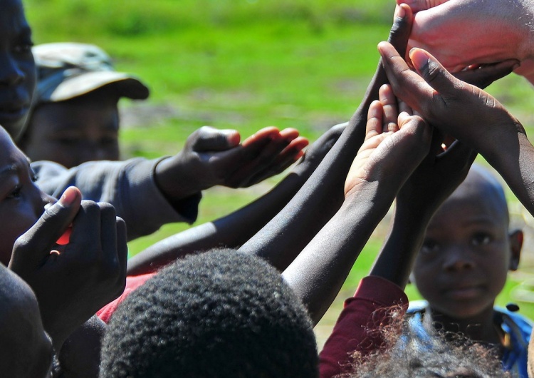 Dzieci na Haiti Haiti na skraju upadku: Przemoc nigdy nie była tak silna, jak w ostatnich miesiącach. Jej źródłem jest skrajne ubóstwo