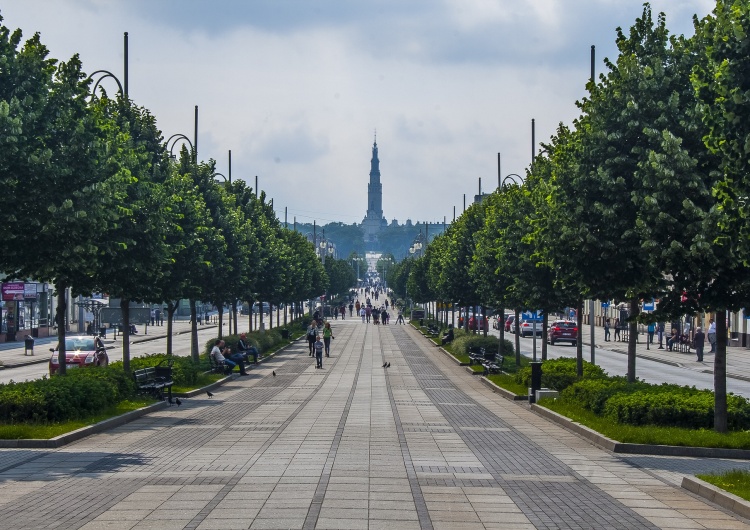 Częstochowa W 2021 roku pandemia nie zatrzymała pieszego pielgrzymowania na Jasną Górę 