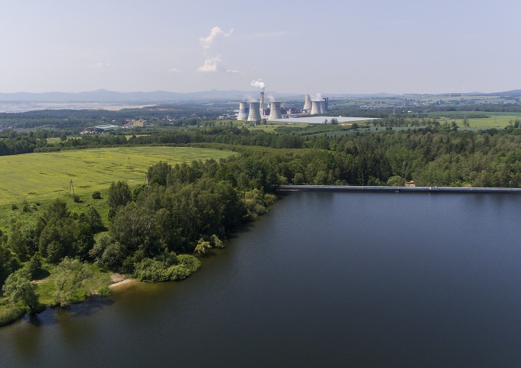  Czeska kopalnia przy granicy z Polską działała bez oceny środowiskowej. Negocjacje ws. Turowa w nowym świetle