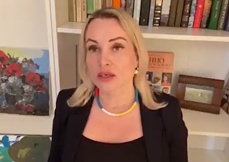 Marianna Owsiannikowa Adwokaci od 10 godzin nie mogą znaleźć dziennikarki, która zaprotestowała przeciw wojnie w rosyjskiej telewizji