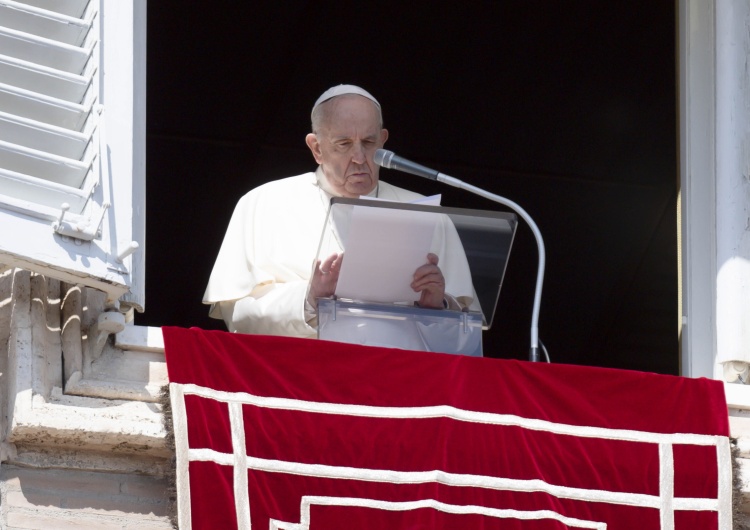 Papież Franciszek Papież zadzwonił do prezydenta Zełenskiego. „Nowy widoczny gest poparcia ze strony Papieża Franciszka…”