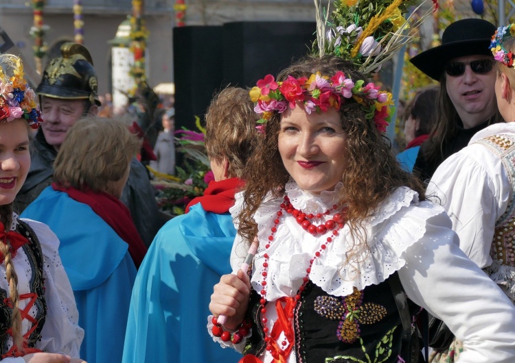  Wielkanocny Poniedziałek. Śmigus i Dyngus - dwa odrębne zwyczaje