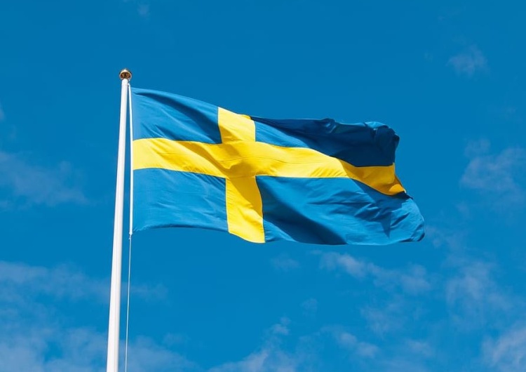  Ważne! B. premier Szwecji Carl Bildt: Rano Finlandia oficjalnie ogłosi chęć ubiegania się o NATO, a Szwecja…