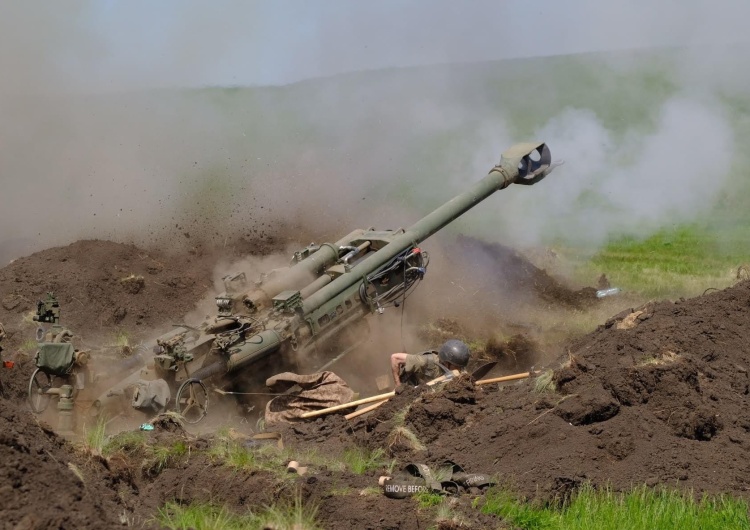 Amerykańska haubica M777 obsługiwana przez ukraińskich żołnierzy [Tylko u nas] Marcin Bąk: Siewierodonieck jak Verdun, czyli 