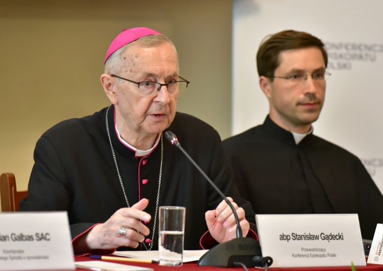 Od lewej: abp Stanisław Gądecki, ks. dr Wojciech Sadłoń SAC 