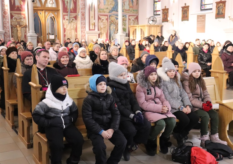 rozdanie nagród w konkursie Dzieci z Charkowa podziękowały papieżowi. Poruszająca historia