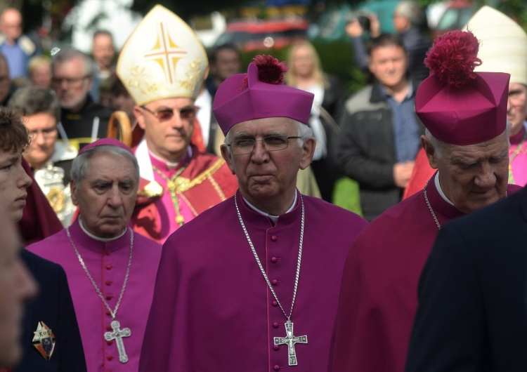 abp Wacław Depo podczas procesji na Skałce Abp Depo do wiernych ws. ks. Galusa: Droga posłuszeństwa Kościołowi weryfikuje świętość