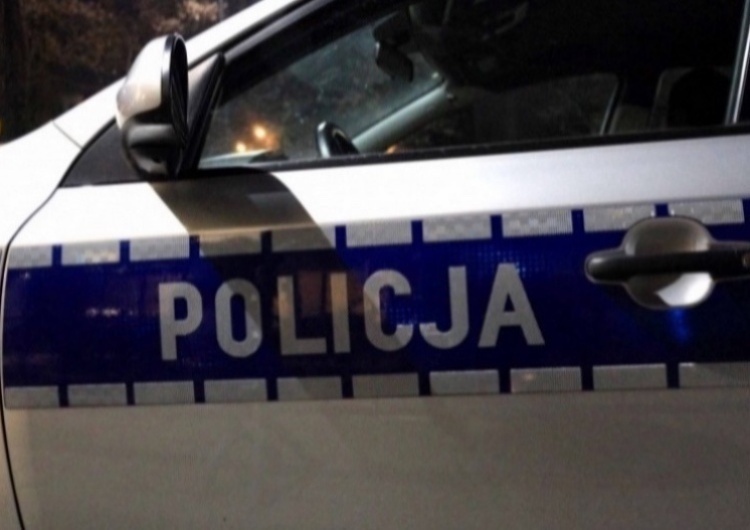Policja / zdjęcie poglądowe Karambol trzech ciężarówek pod Sieradzem. Ranny kierowca