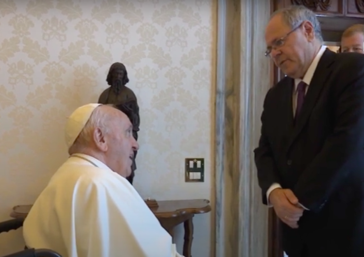 Od lewej: papież Franciszek, Dani Dayan 