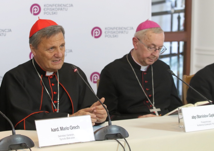 Od lewej: kard. Mario Grech, abp Stanisław Gądecki Synod i Ukraina głównymi tematami spotkania KEP na Śląsku. Gościem sekretarz generalny Synodu Biskupów