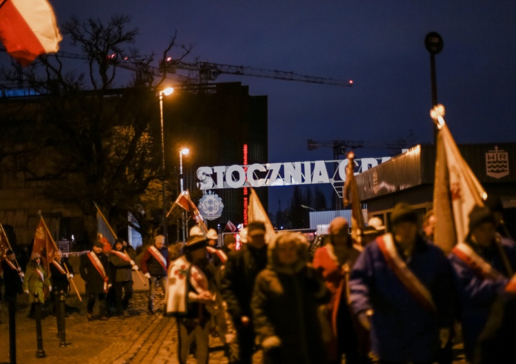 Obchody Grudnia 1970 [FOTO] Obchody Grudnia70 - Solidarność oddaje hołd poległym robotnikom na Wybrzeżu 