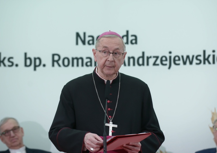 abp Stanisław Gądecki Abp Gądecki: Władze cywilne mają obowiązek bronić wolności religijnej